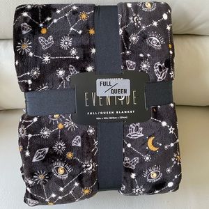 FULL/QUEEN size black blanket
